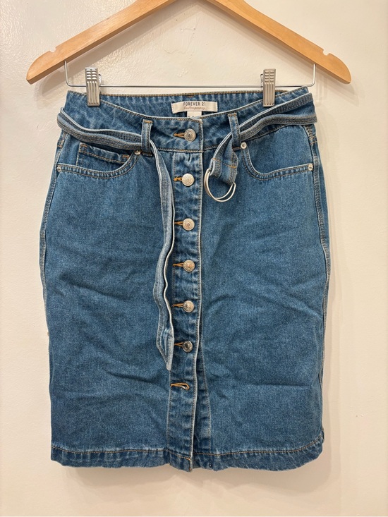 Forever 21 Dresses & Skirts - Forever 21 Medium Blue Denim Button-Front Pencil Skirt with Belt